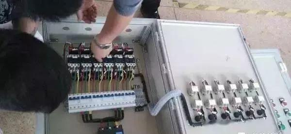 配電柜型號(hào)和內(nèi)部結(jié)構(gòu)分析，一篇文章就足夠了！